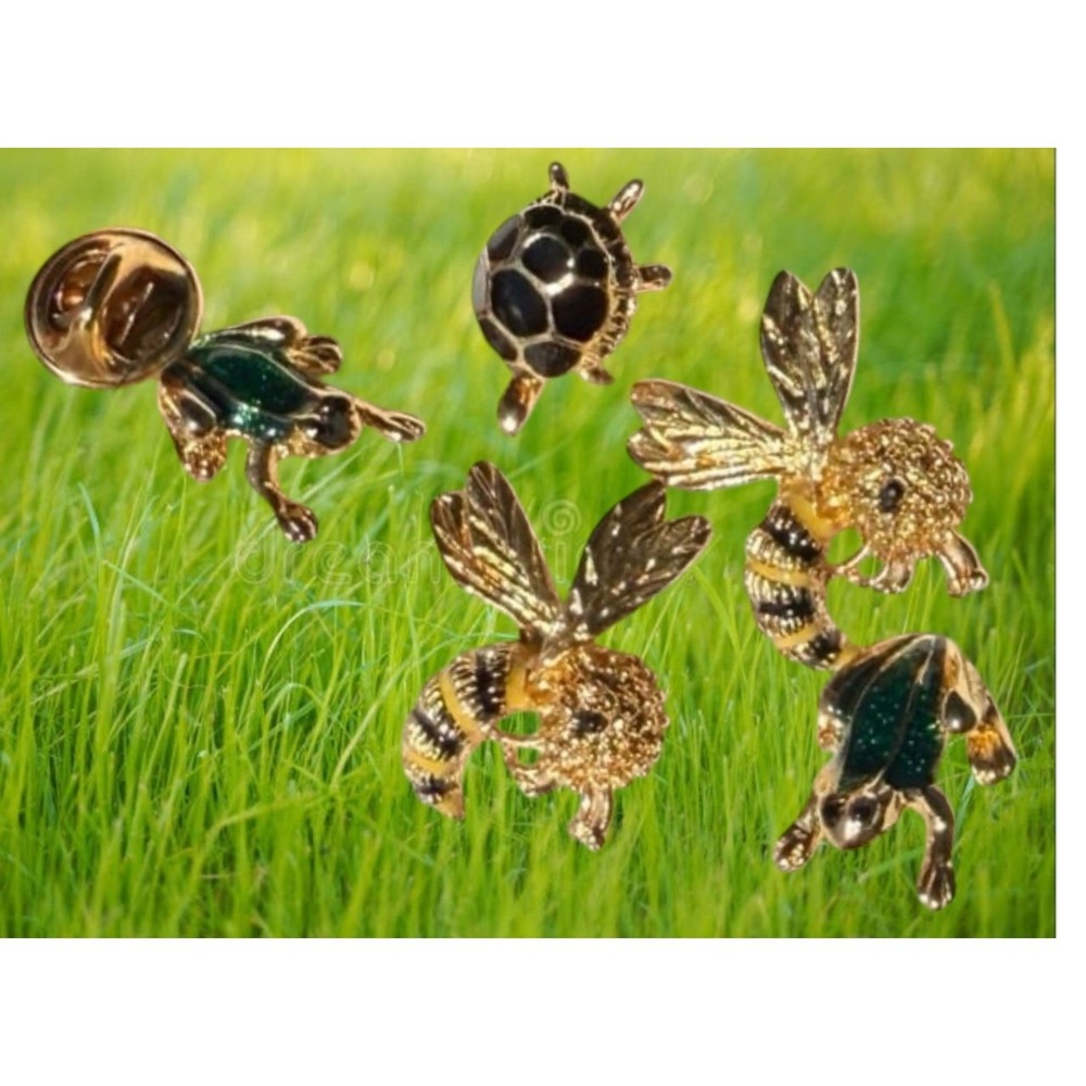Ballou Lapel Pin Lot‎ of FIVE: 2 Frogs 2 Bees 1 Turtle